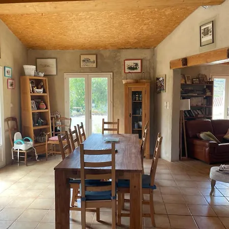 Maison Idealement Situee Au Milieu Des Vignes *